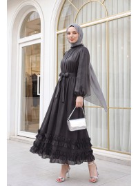 الفستان الطويل ذو الياقة الطويلة وذراع إيتيجي المُطاطّرة